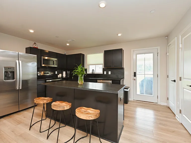 1119 Bethel Ridge Dr — Photo 12