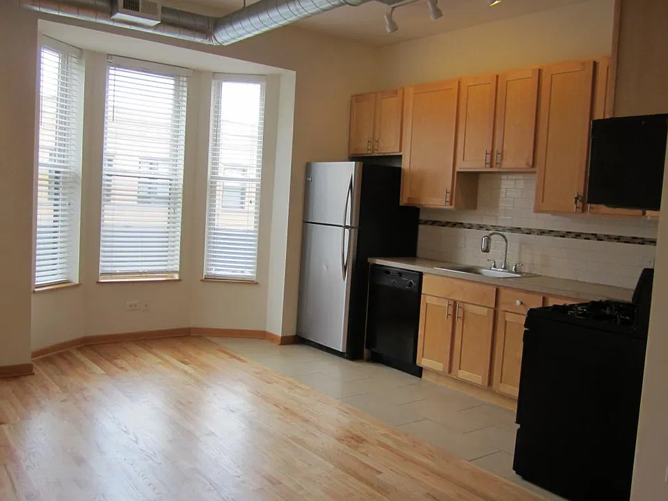 Living & Kitchen Bay Window