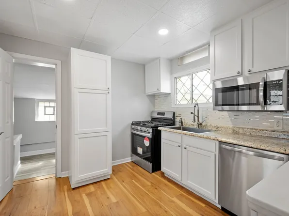 1300 Dallas Ave, Natrona Heights, PA 15065