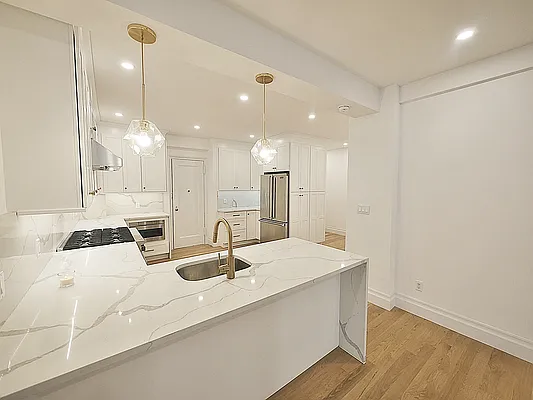 Sold by Rachel Realty | media 8