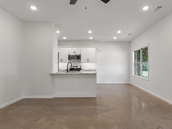 2nd image of 107 Cody Ln
