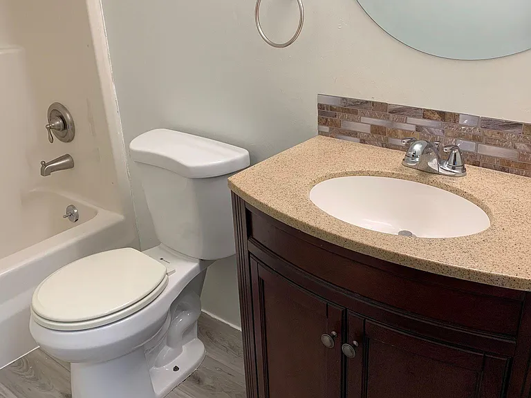 11 Greenbriar Dr — Photo 13