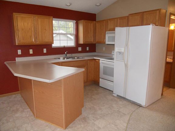 4th image of 114 Clarence Dr