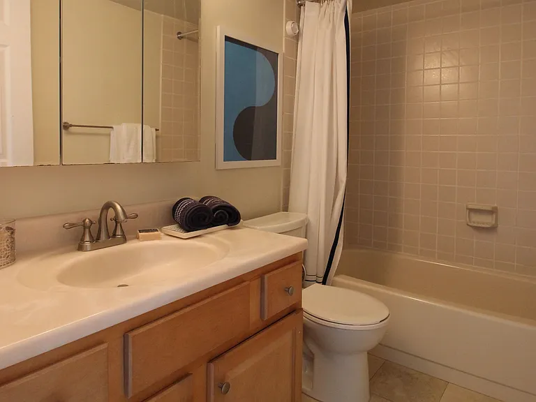 1224 Eton Ct NW — Photo 11