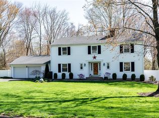 156 Skyline Dr, Middlebury, CT 06762