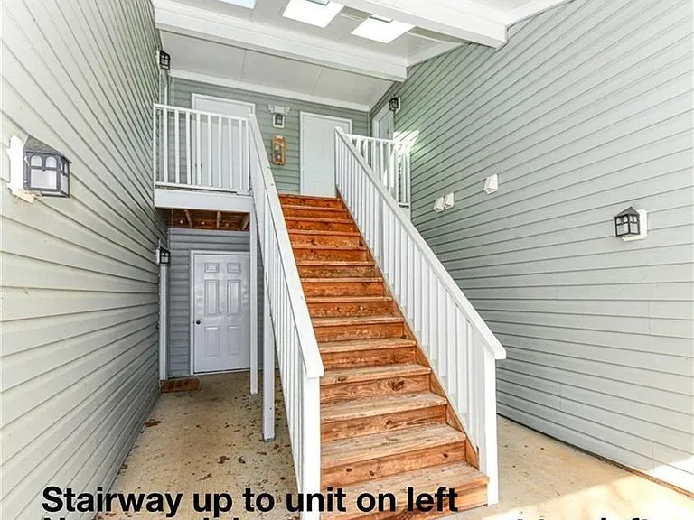 4212 Edith Ln #D — Photo 2
