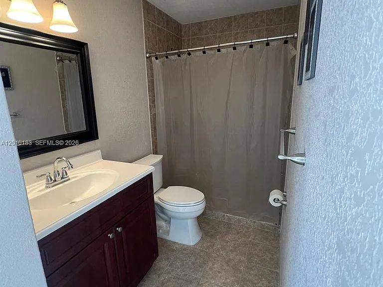 12255 SW 29th Ter — Photo 3