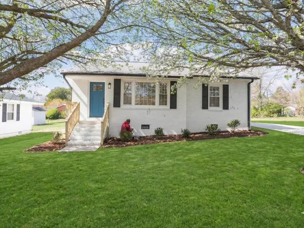 116 Halifax St, Oxford, NC 27565