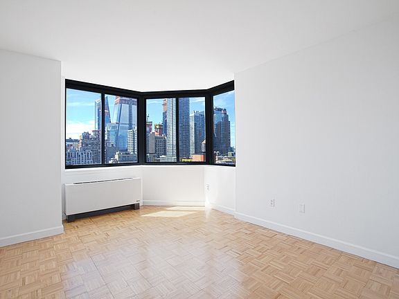 3rd image of 420 W 42nd St APT 16F