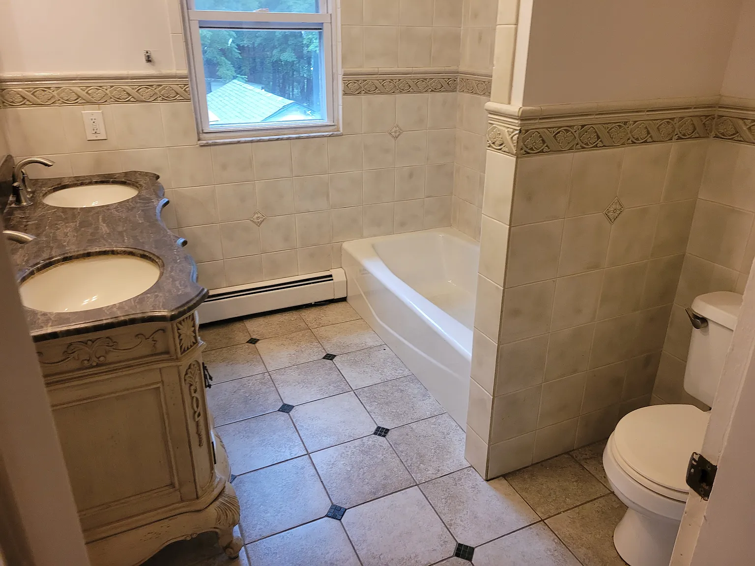 4 bed, 2.5 bath, 2753 sqft, $3,395 — Photo 3