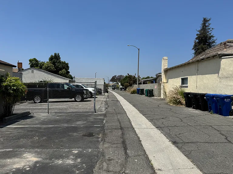 9173 1/2 E Las Tunas Dr — Photo 12