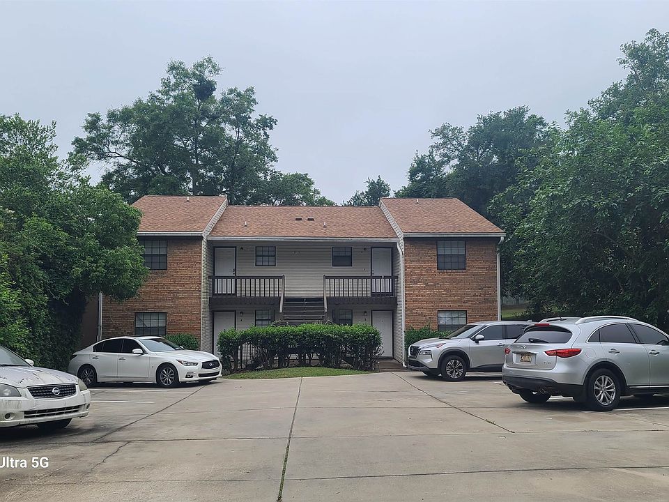 1st image of 1915 Darryl Dr