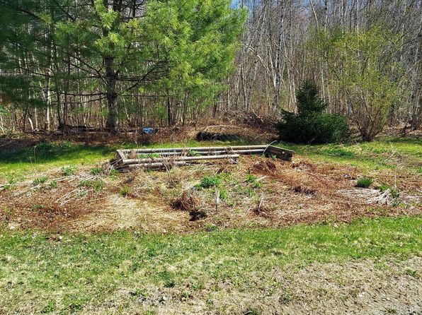 335 Swan Road, New Sharon, ME 04955