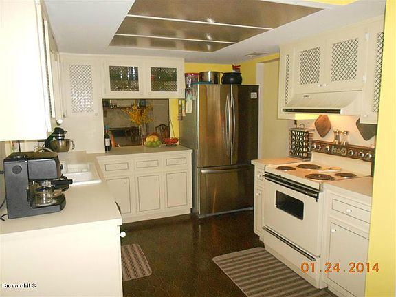 3rd image of 568 W Amherst Cir