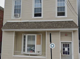 207 70th St, Guttenberg, NJ 07093