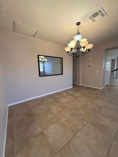3 bed, 2.5 bath, 2304 sqft, $2,600 — Photo 4