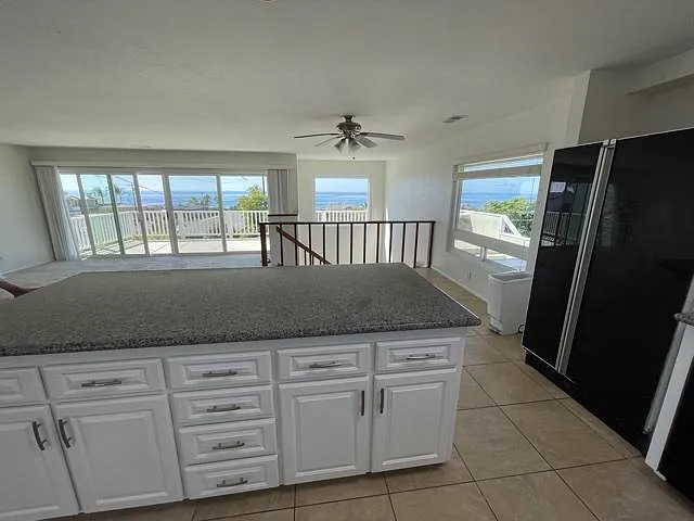 2081 Glasgow Ave — Photo 3