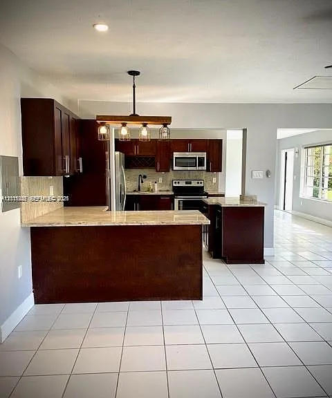 7425 SW 118th St — Photo 15