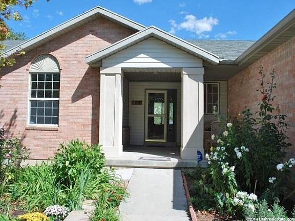 4th image of 9327 S Uinta Hills Dr