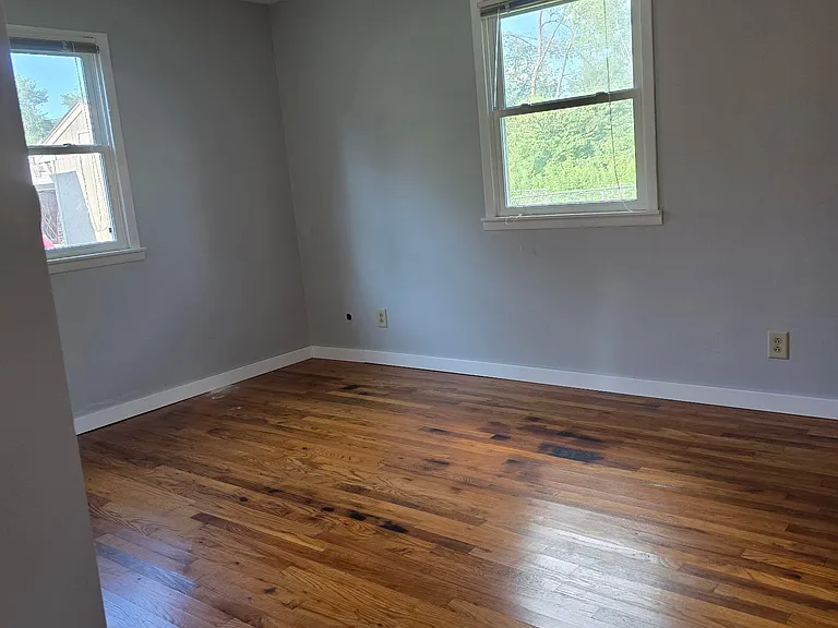 4367 Stuart Dr — Photo 13