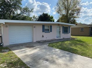 39028 6th Ave, Zephyrhills, FL 33542