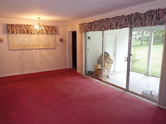 4th image of 4237 Acacia Dr