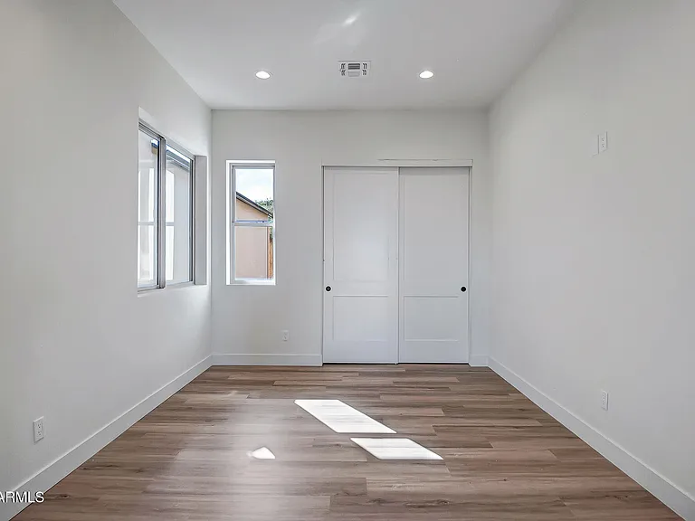 750 S Grant Woods Pkwy — Photo 22