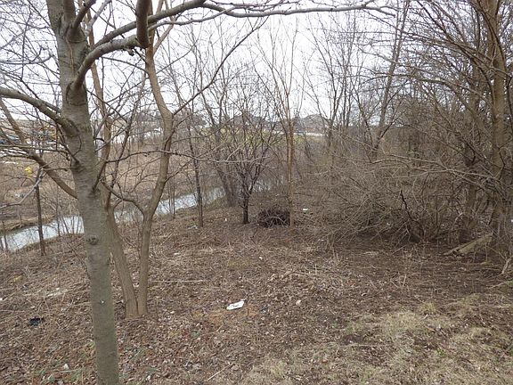4th image of 11150 W 167th St