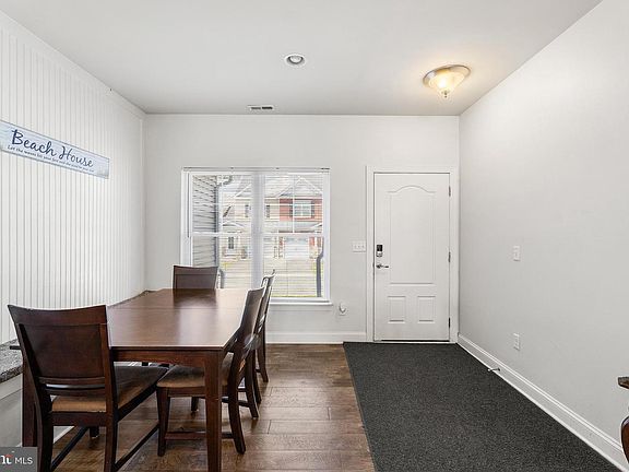 4th image of 104 Eagle Ct