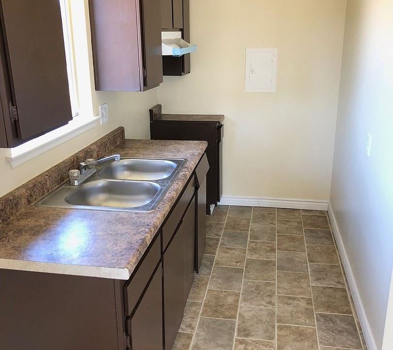 1st image of 1140 W 9th St APT 25
