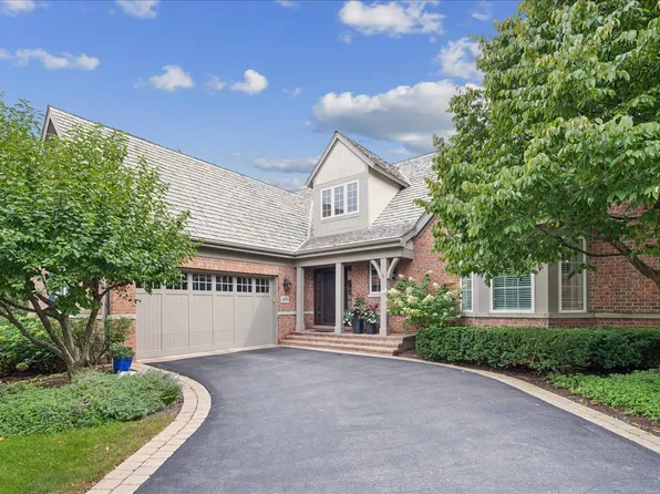 2419 Fox Meadow Cir, Northfield, IL 60093