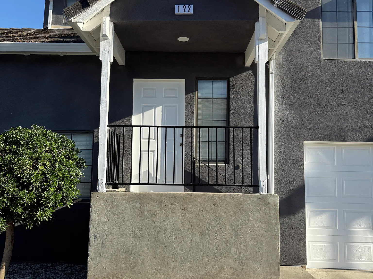 3155 Niagra St — Photo 1