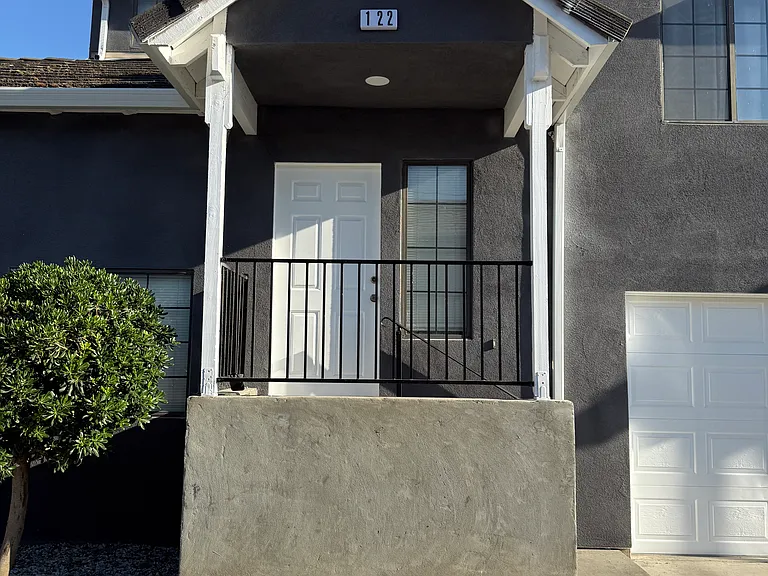 3155 Niagra St #122 — Photo 1