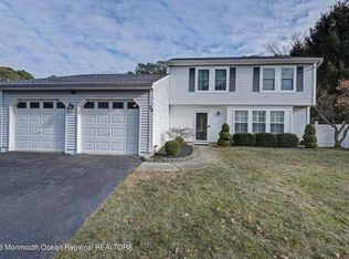 78 Oak Glen Rd, Toms River, NJ 08753