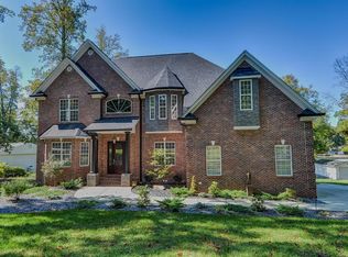 275 Whippoorwill Rd, Mooresville, NC 28117