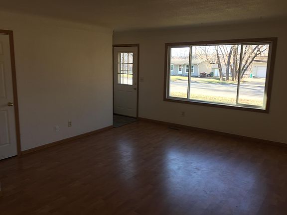 2nd image of 836 3rd St