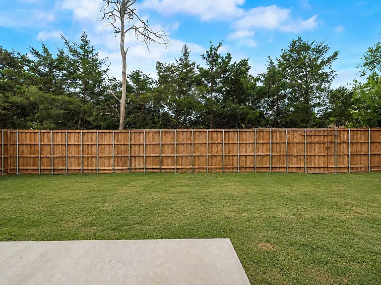 214 Sherwood Dr — Photo 18