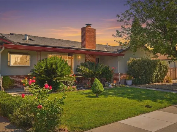 445 Northgate Dr, Manteca, CA 95336