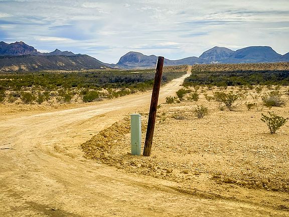 3rd image of 201 S Rodriguez Rd