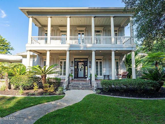 4th image of 8369 Meadowdale Dr