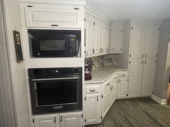 5th image of 2115 College Ave