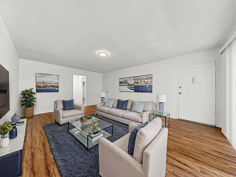 20317 Saticoy St — Photo 13
