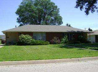 1714 SW Mission Ave, Topeka, KS 66604