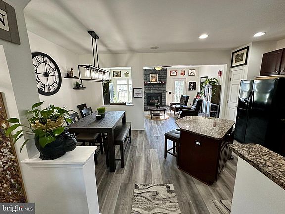 2nd image of 355 Cristaudo Ct