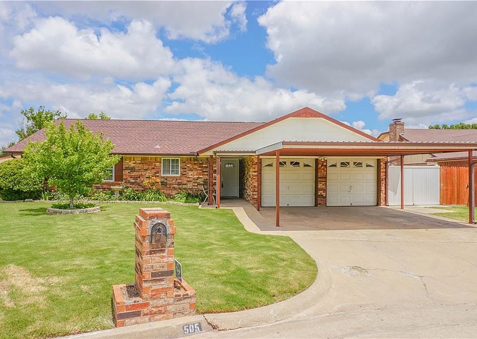 1st image of 505 Saint Charles Cir