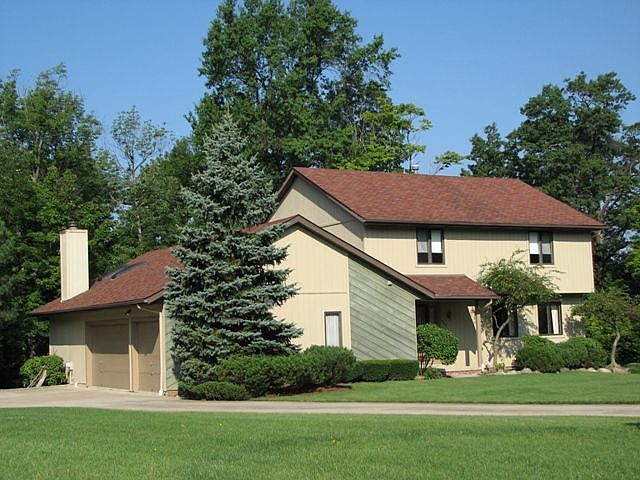 1st image of 738 Skyland Dr