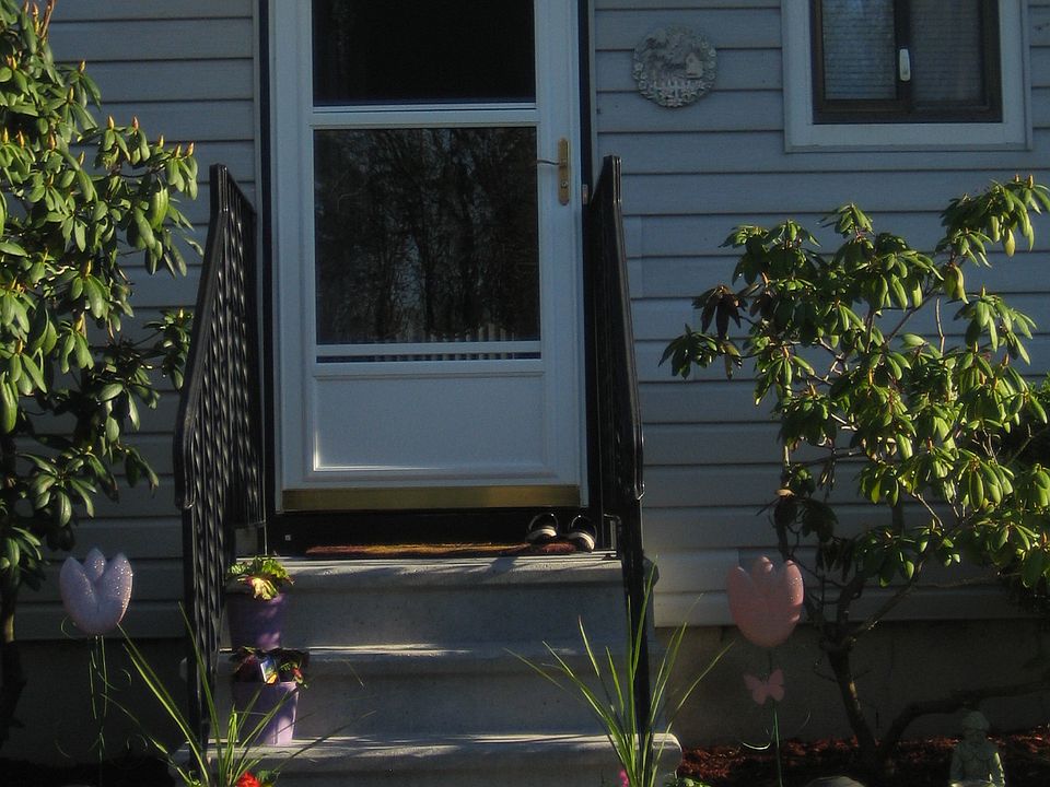 1st image of 77 Shady Ln