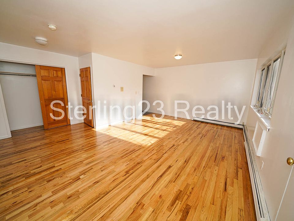 1st image of 2917 31st Ave #1D
