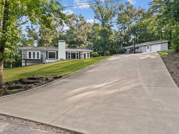 1060 An County Rd #376, Palestine, TX 75803