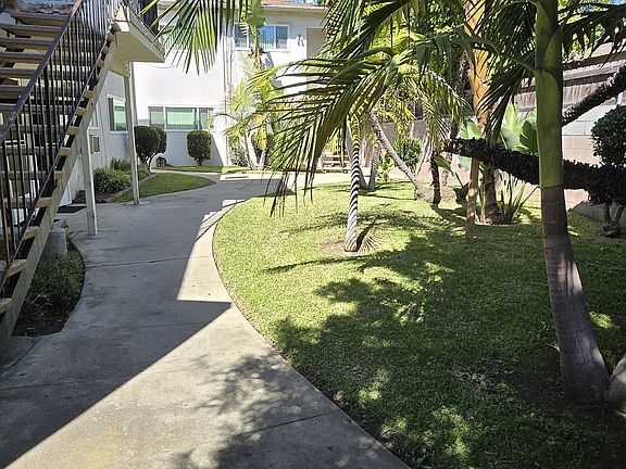 2nd image of 1004 W Granada Ct APT E